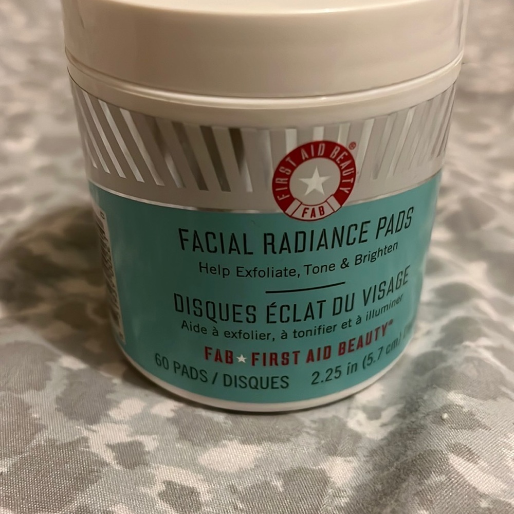 Facial Radiance Pads